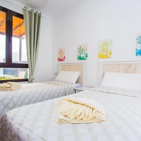 Villa Impeccable Modern 2-bed - Casa Michelle