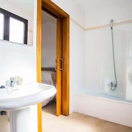 Impeccable Modern 2-bed - Casa Michelle
