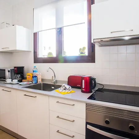 Impeccable Modern 2-bed - Casa Michelle * Playa Blanca (Lanzarote)