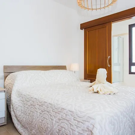 Impeccable Modern 2-bed - Casa Michelle Villa *