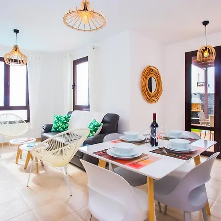 Impeccable Modern 2-bed - Casa Michelle * Playa Blanca (Lanzarote)