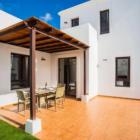 Impeccable Modern 2-bed - Casa Michelle *