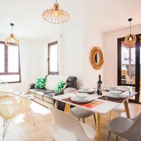 Impeccable Modern 2-bed - Casa Michelle
